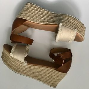 Brash Platform Sandals, Size 8. Only worn once!